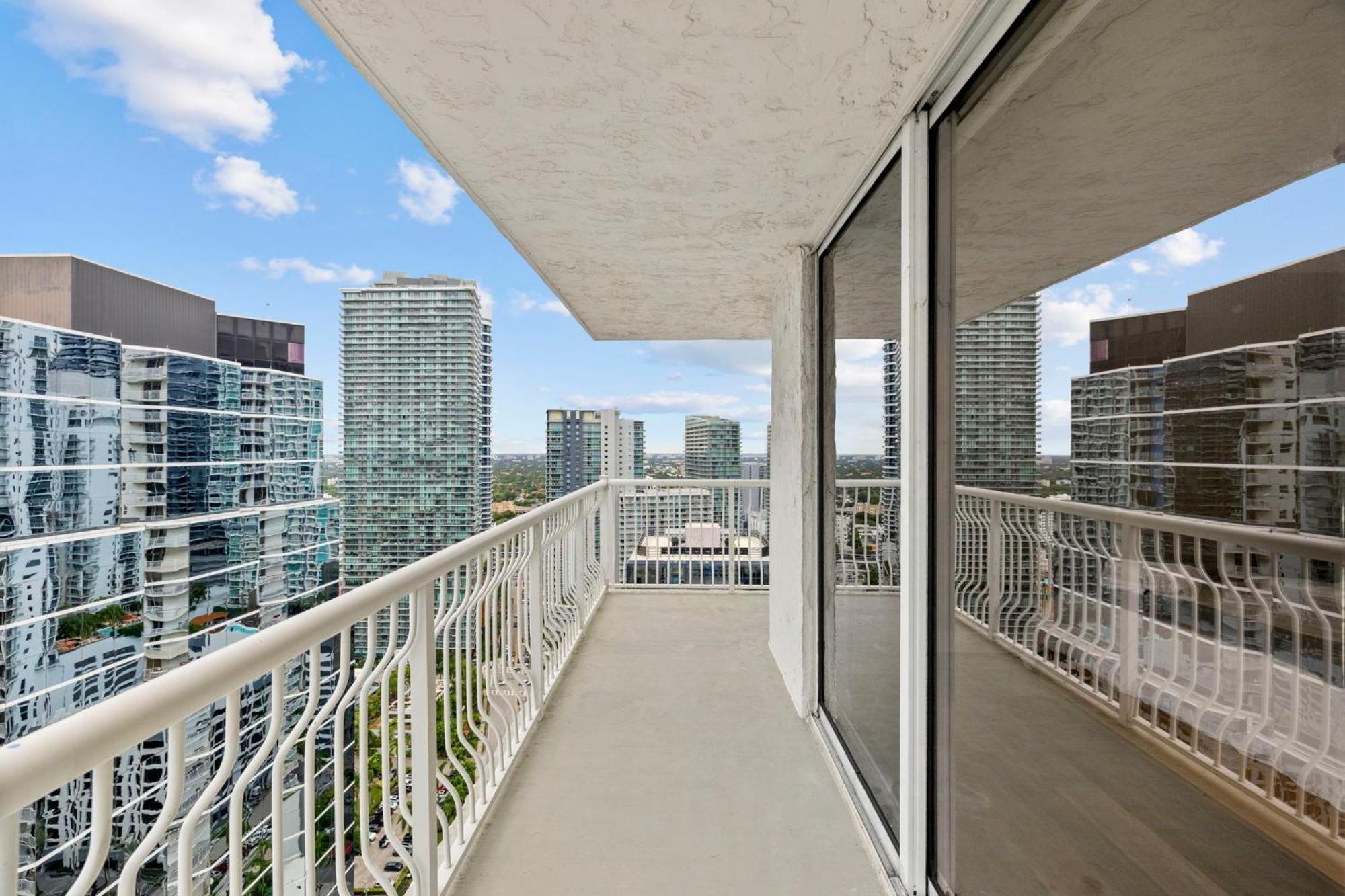 Apartment Breathtaking Views & Prime Location In Brickell Miami